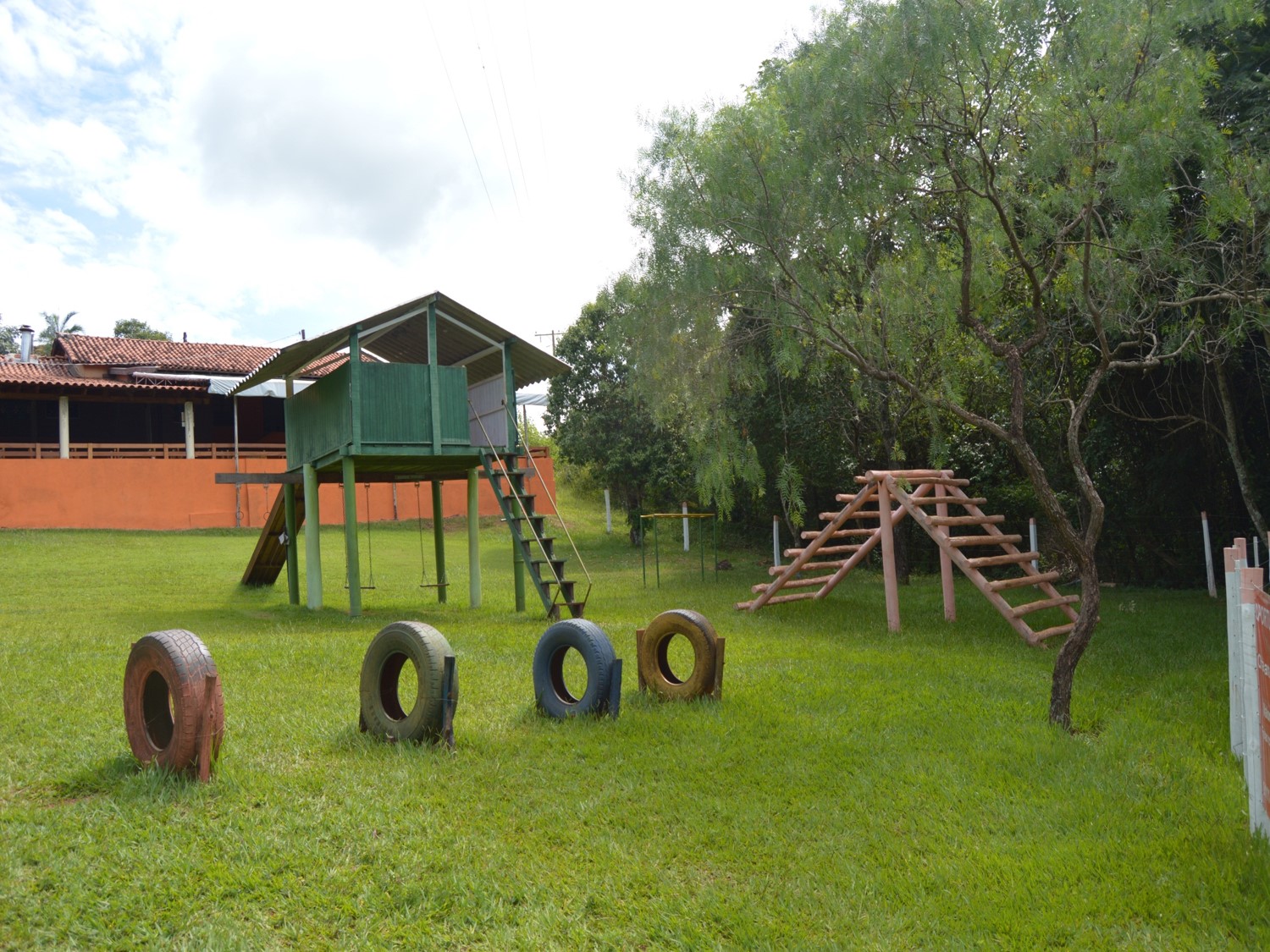 DESCANSO EM PEIRÓPOLIS